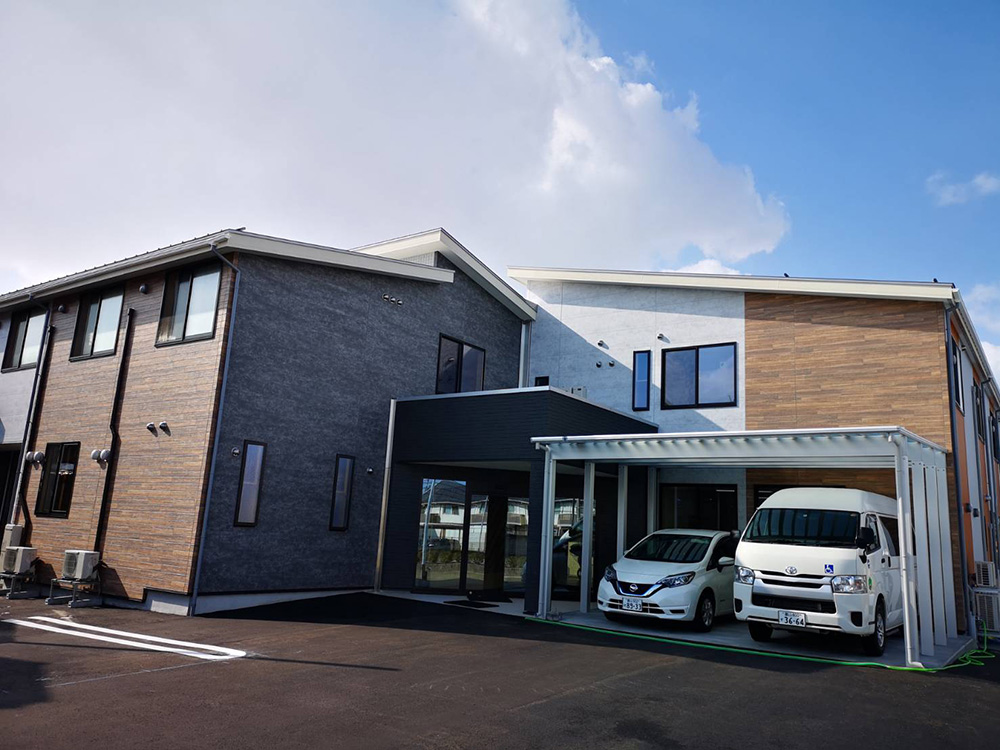 有料老人ホーム縁高岡